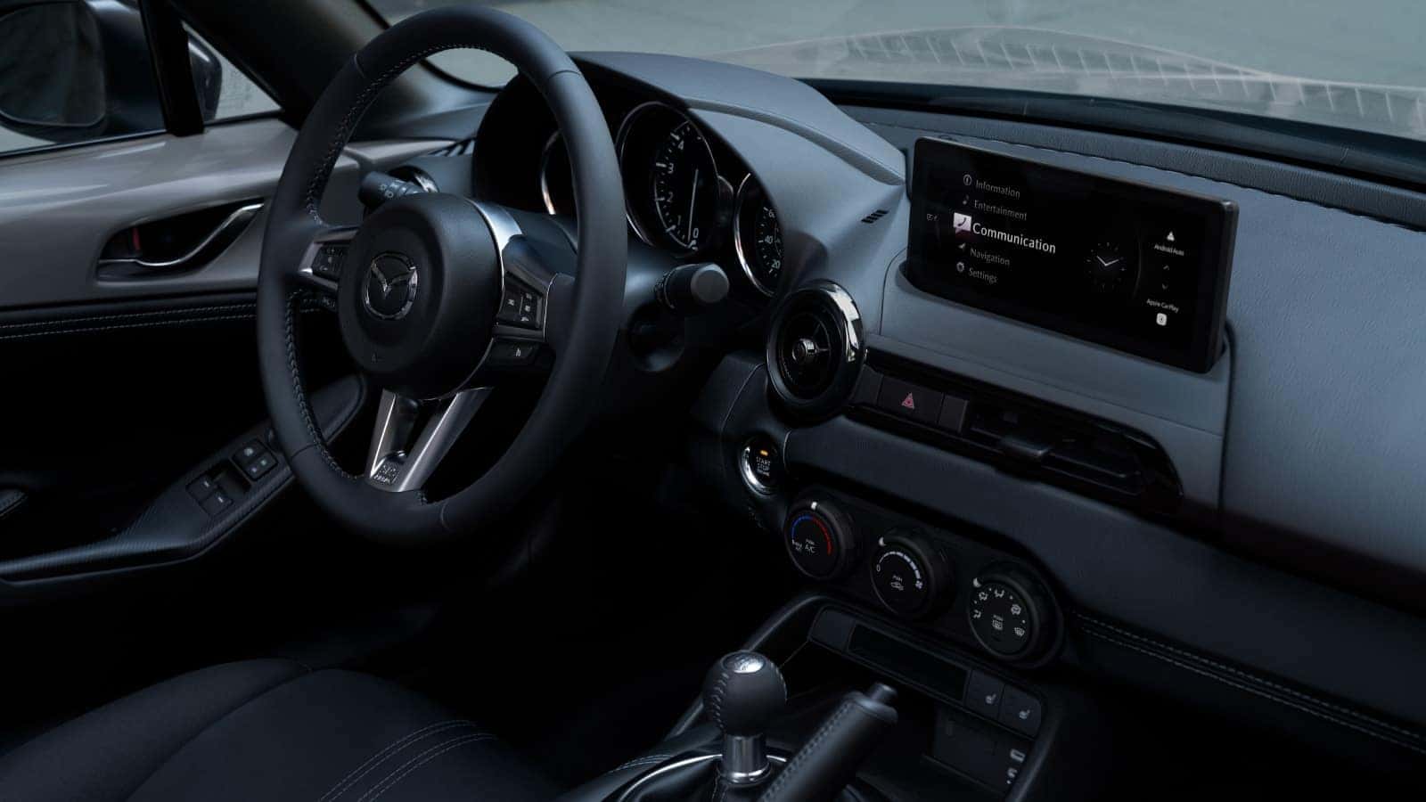 Mazda MX-5 interior