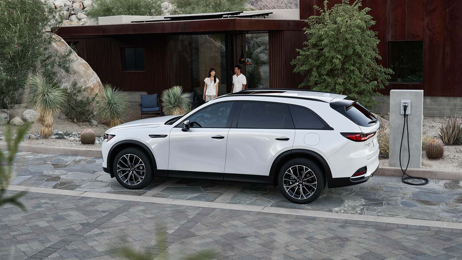 2025-cx70-phev-galleryexpanded-image-007