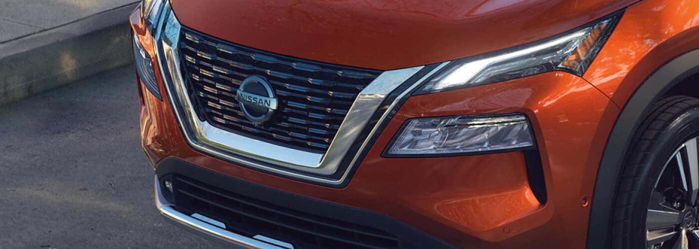 2021 Nissan Grill with logo