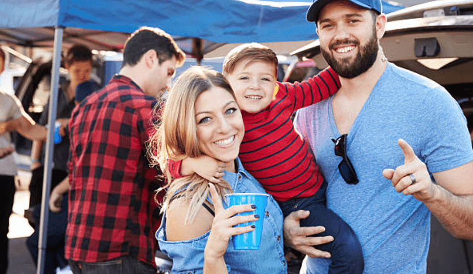 Family Tailgating in Albertville