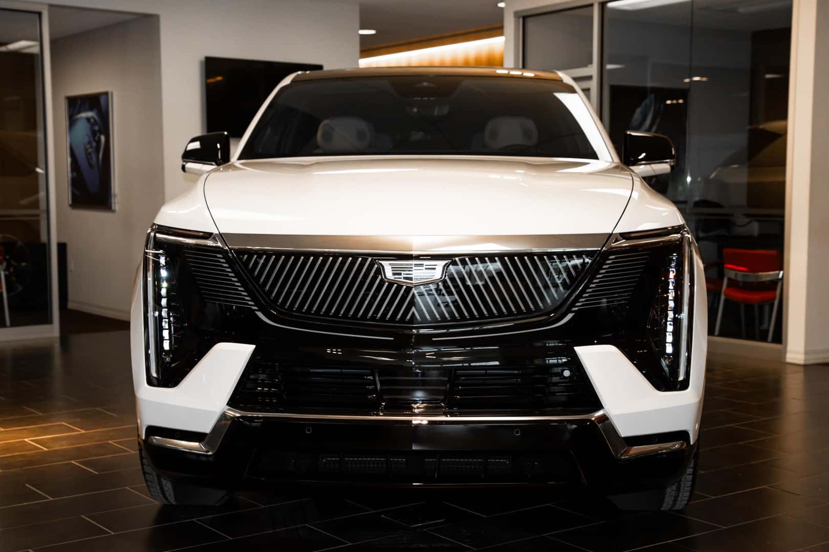escalade IQ grille