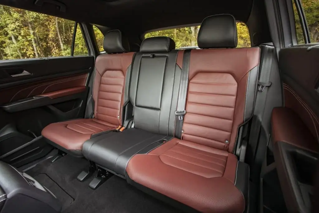 2022 Volkswagen Atlas Cross Sport Interior: Seating, Cargo, Features ...