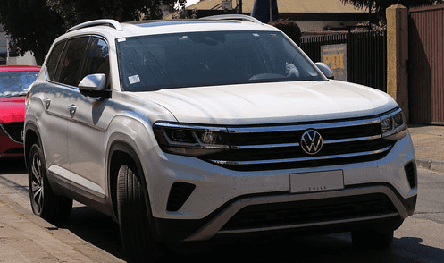 White Volkswagen Atlas in Marion, IL
