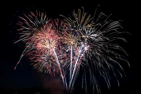 a firework exploding in the sky