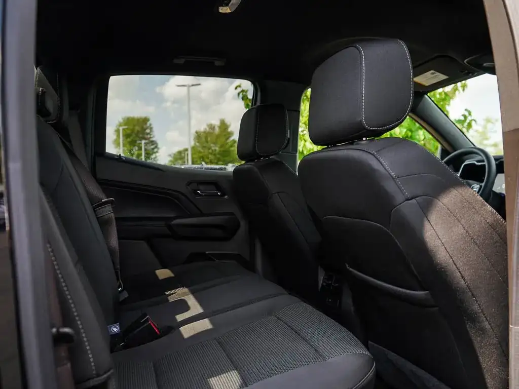2026 Chevrolet Colorado Interior
