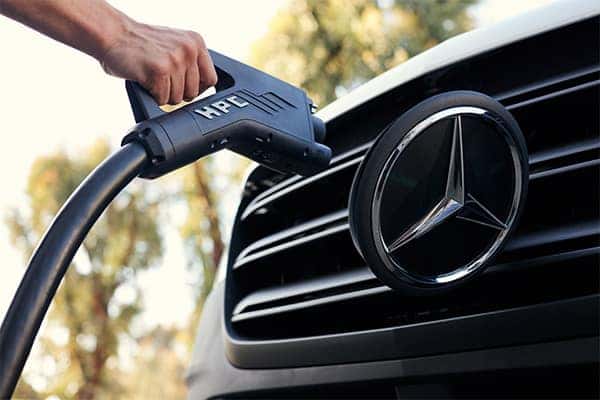 mercedes-benz esprinter charging star